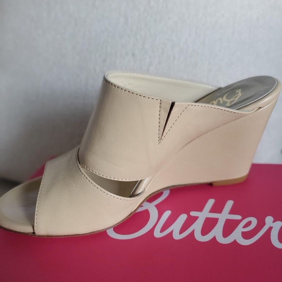 Butter italian leather nude wedge sandals - Picture 2 of 6